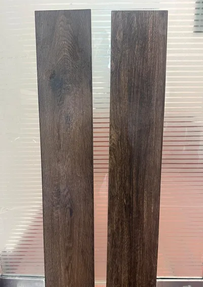 Piso Tipo Tablón Madera Oscura